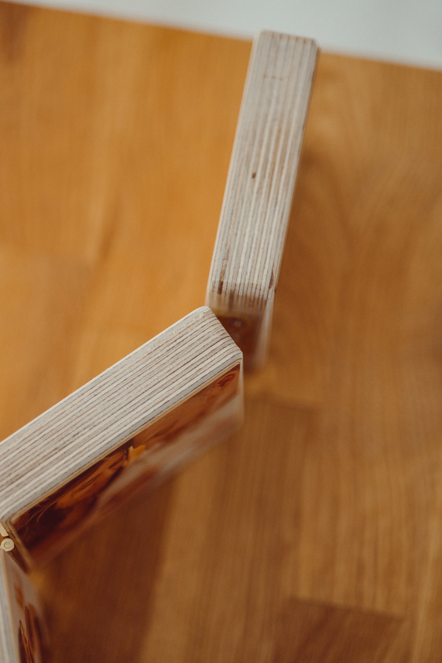 Holz-Aufsteller